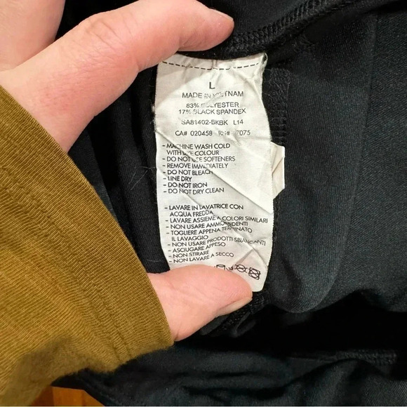 Saucony black shorts large - Picture 9 of 9